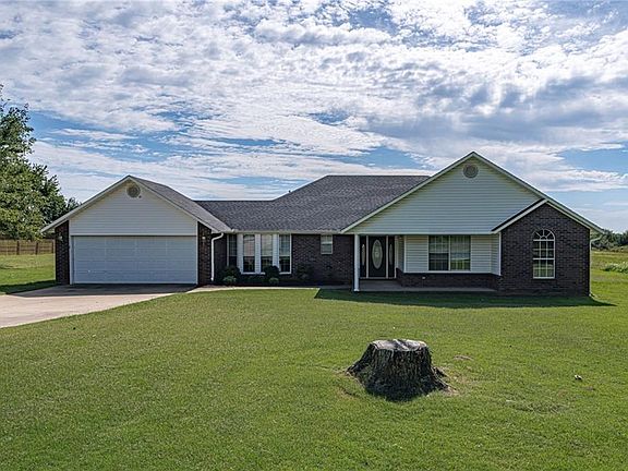 2nd image of 545 Fine Ranch Dr