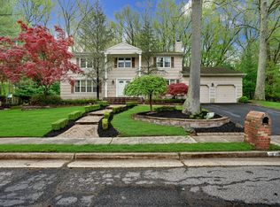 4 Ciafardini Ct, Marlboro, NJ 07746
