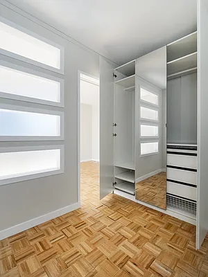 Sold by HomeLister Inc | media 8