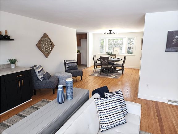 5th image of 75 Everclay Dr