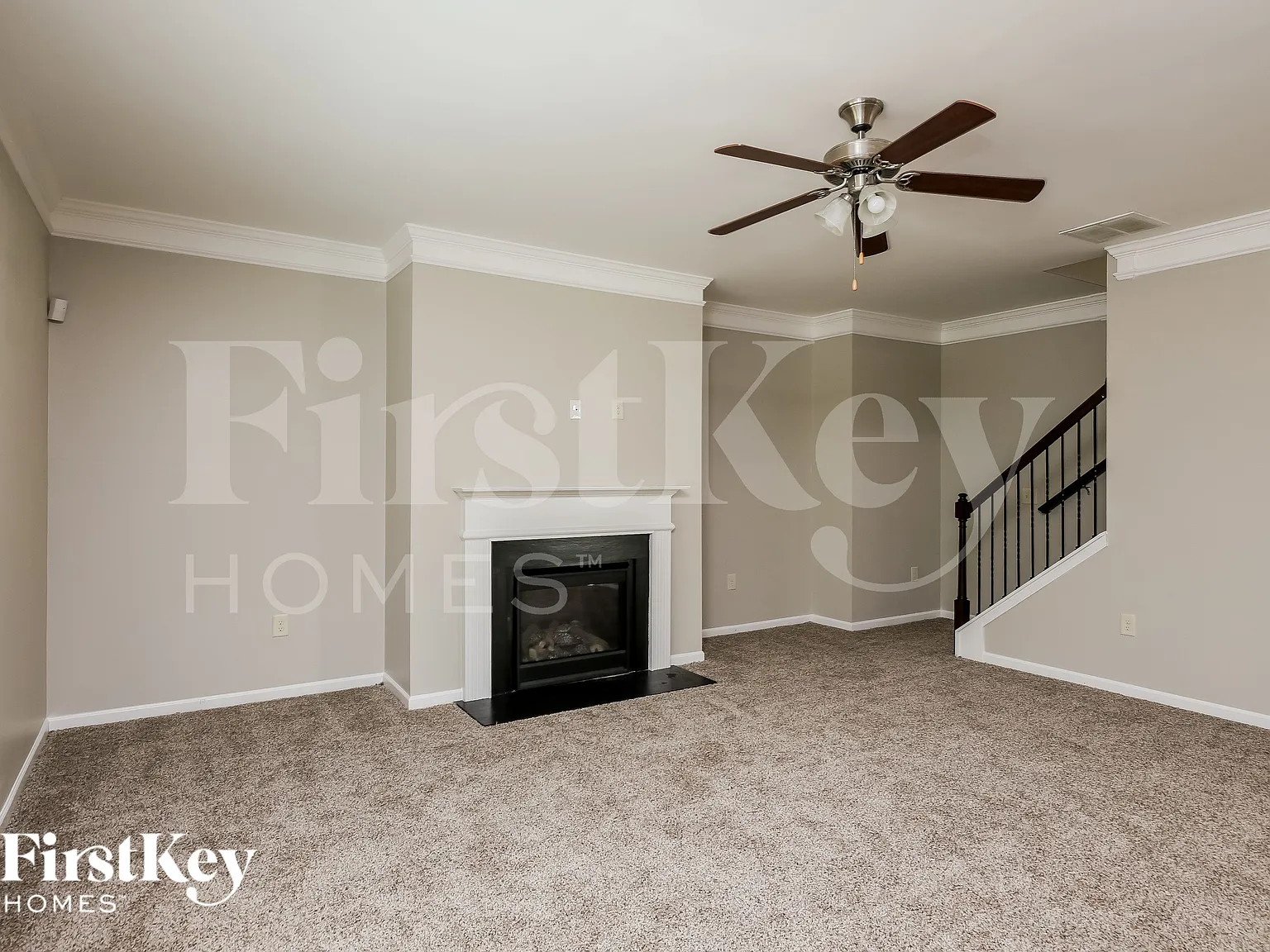 4 bed, 2.5 bath, 2376 sqft, $2,705 — Photo 2