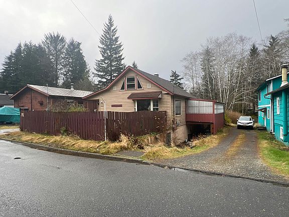 2nd image of 717 Deermount St