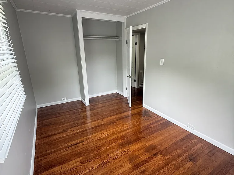 103 E Passmore Ln — Photo 7