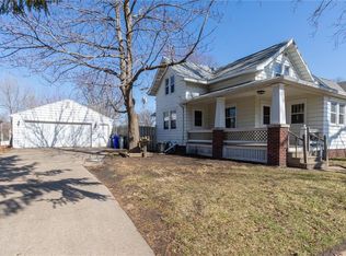 1729 D St SW, Cedar Rapids, IA 52404
