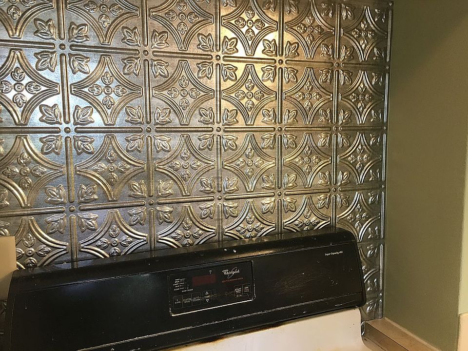 Kitchen stove and backsplash