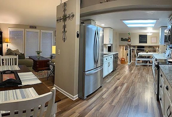 Kitchen - Pt of L.R.