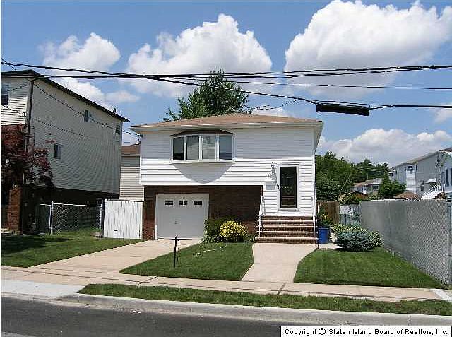 1st image of 321 Ogorman Ave