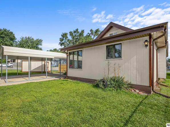 6517 Gilmore Ave, Omaha, NE 68107