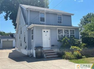 12 Hornsby St, Fords, NJ 08863