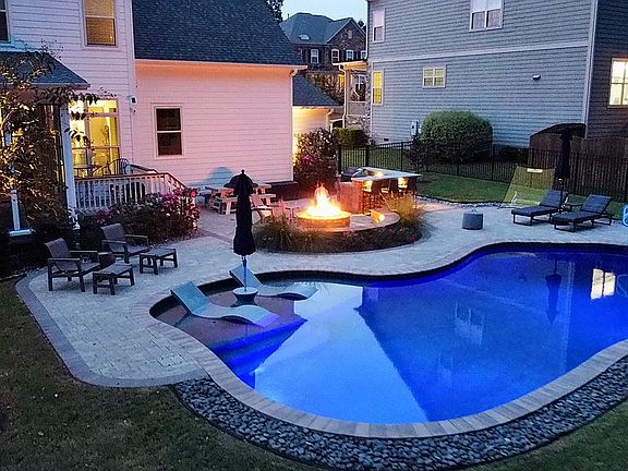 4th image of 4817 Sunset Fairways Dr