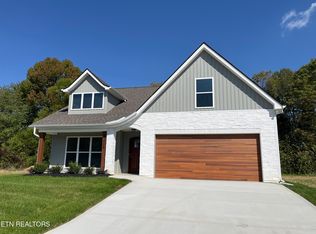 3438 Sparks Scenic Way, Knoxville, TN 37931