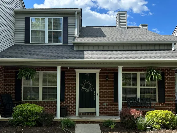 645 Tall Oak Blvd, Christiansburg, VA 24073