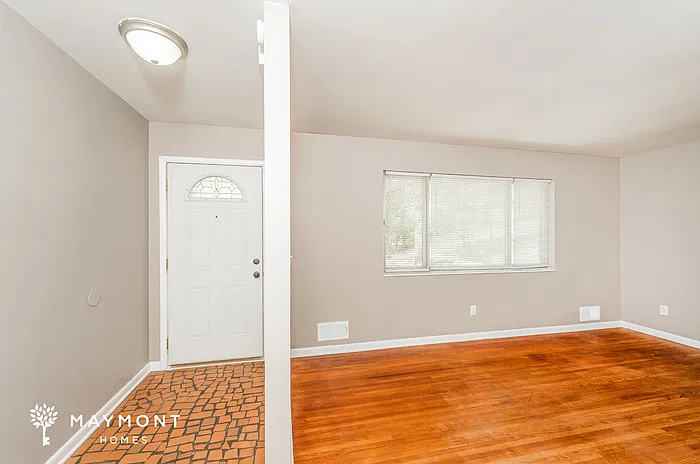 4 bed, 3.0 bath, 2358 sqft, $1,845 — Photo 4