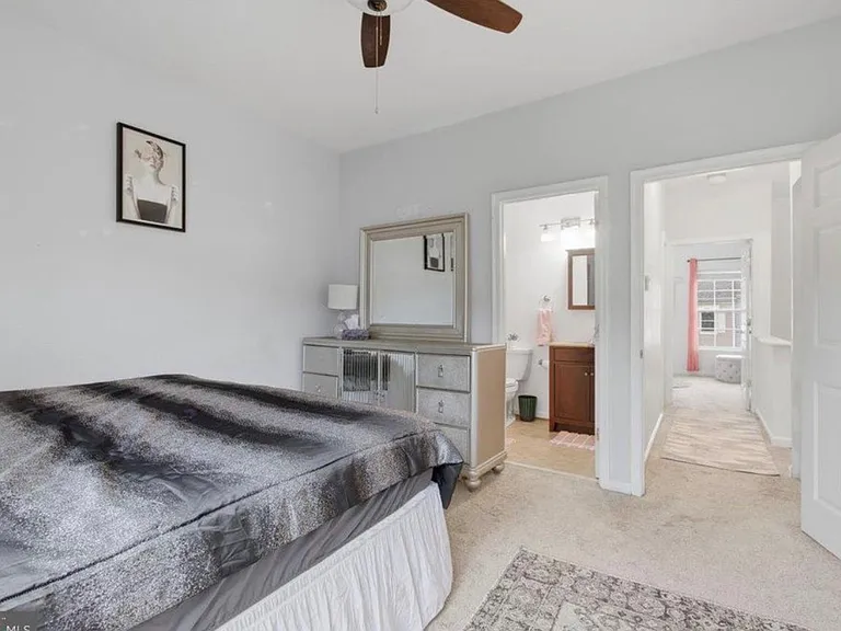 21845 Jarvis Sq — Photo 9