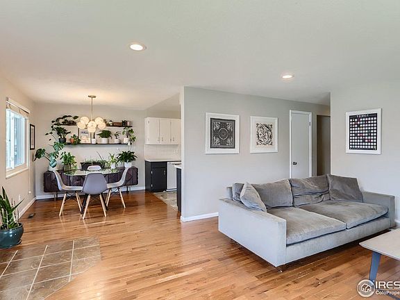 3rd image of 113 E 15th Ave