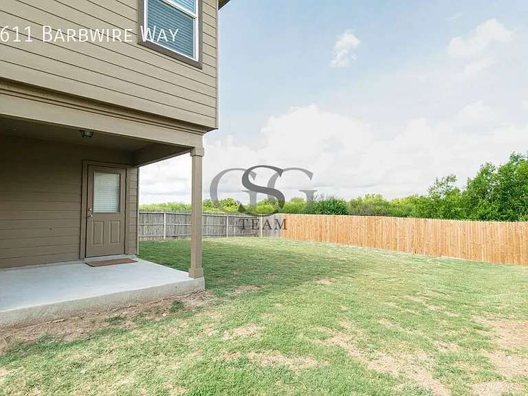 2611 Barbwire Way — Photo 5