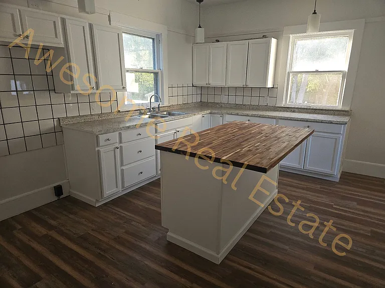 132 E Paint St — Photo 8