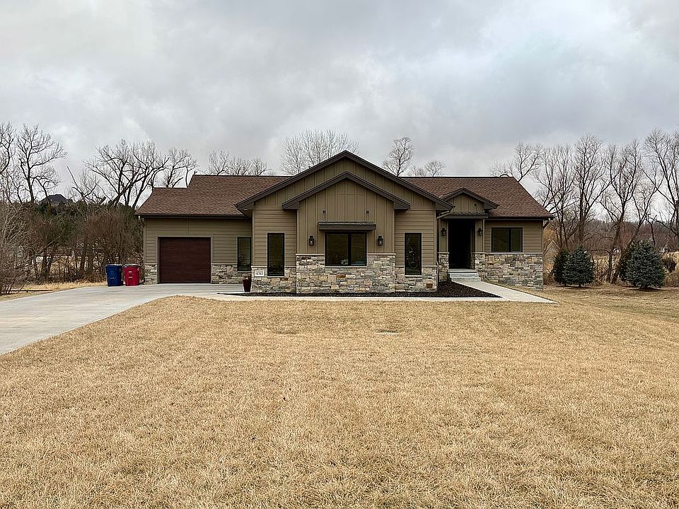 1st image of 4765 S Ranch Cir