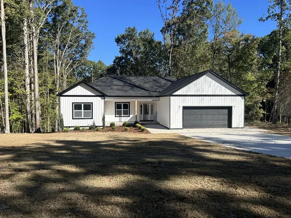 421 Lakeview St, Estill Springs, TN 37330