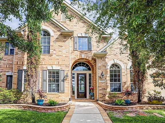 2nd image of 9414 Lily Glen Ln
