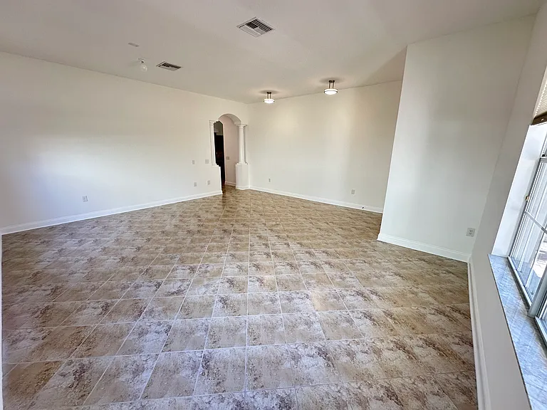 8120 Turkey Hill Ct — Photo 9