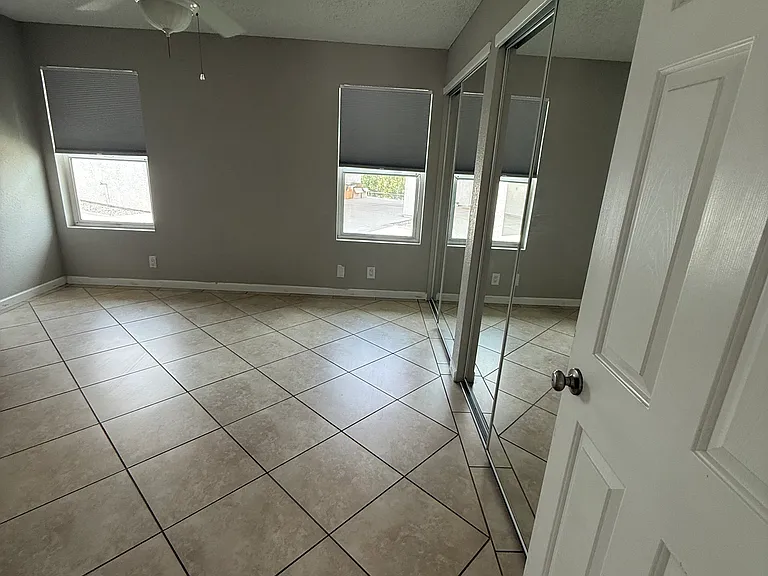 2953 Canyon Oak Dr — Photo 9