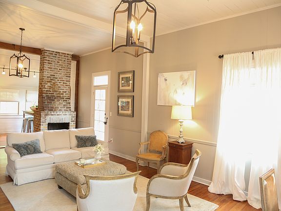 5th image of 302 Marigny Ave