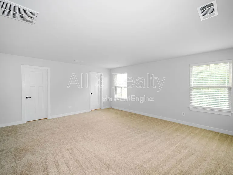 533 Daffodil Ln — Photo 14