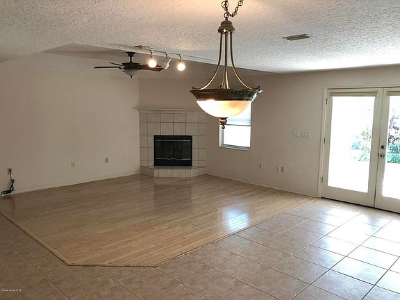 5th image of 306 Lindsey Ct
