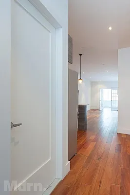 Rented by Mdrn Residential | media 82