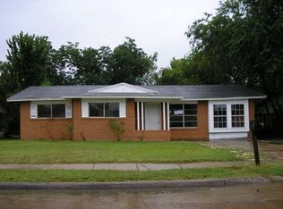 1600 E Lovers Ln, Arlington, TX 76010