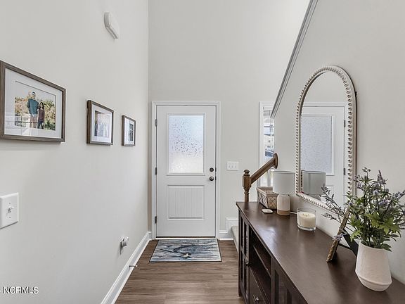 4th image of 150 Broadleaf Drive