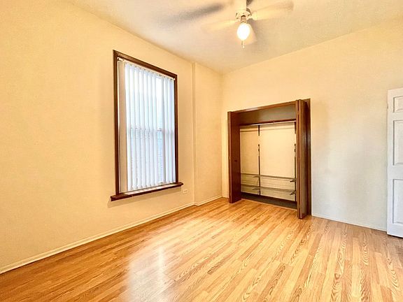 4th image of 912 N Western Ave #2R