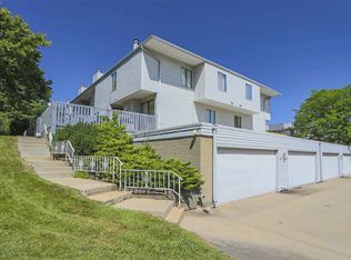 2332 Sky Line Dr, Waterloo, IA 50701
