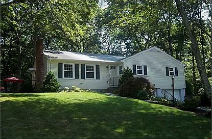 2nd image of 85 Oakwood Dr