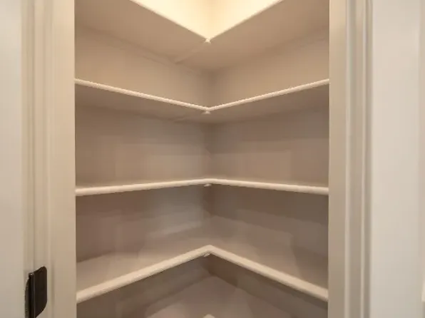 20667 Barker St, Spring Hill, KS 66083