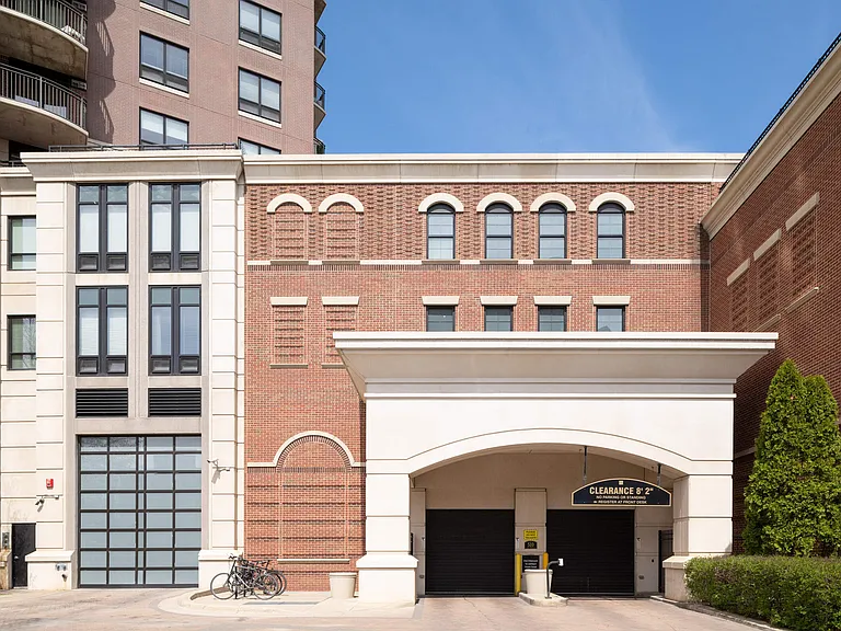 500 E Grant St — Photo 27