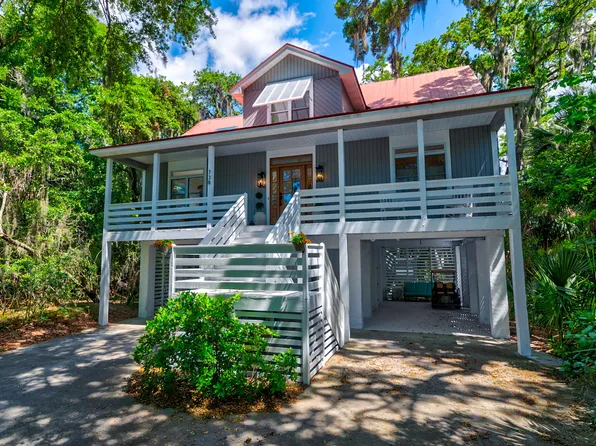 738 Fairway Dr, Edisto Island, SC 29438