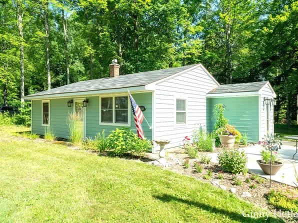 10182 Bertrand Blvd, Reed City, MI 49677