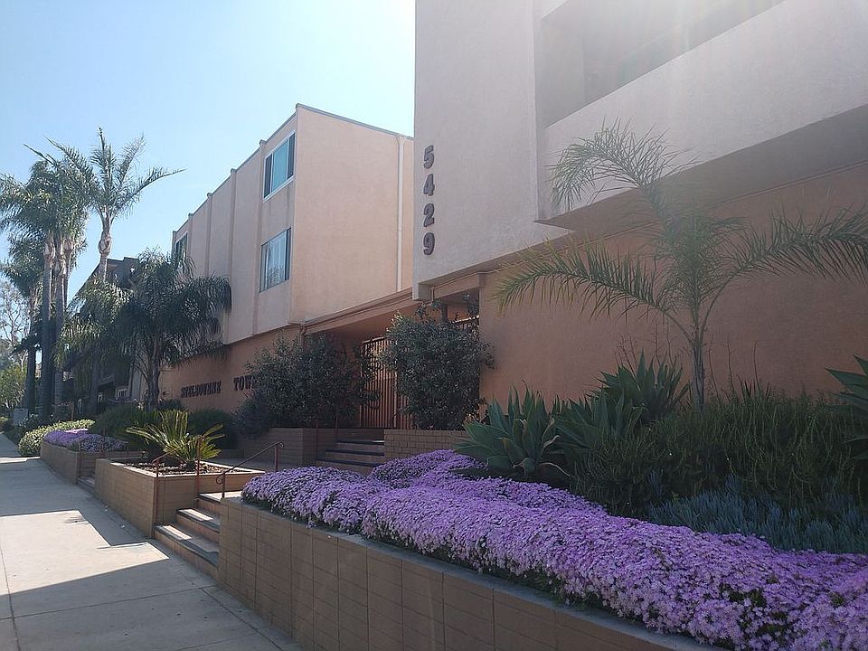 1st image of 5429 Newcastle Ave APT 318