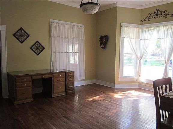 Formal Dining