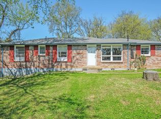 618 Comet Dr, Nashville, TN 37209