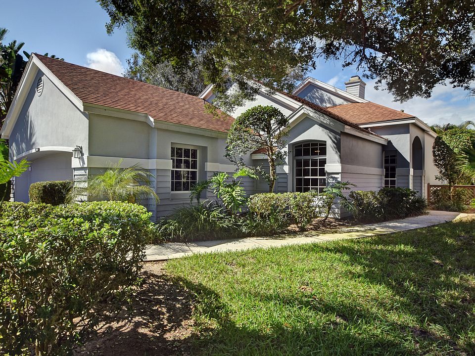 1st image of 8815 Lakeside Cir