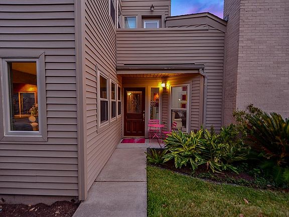 3rd image of 1380 Chardonnay Dr #101