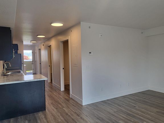 5th image of 3215 S Russell St #304