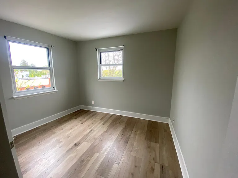 49 N York Rd #2 — Photo 28
