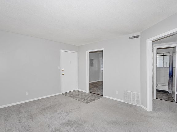 4th image of 634 N 31st St #4