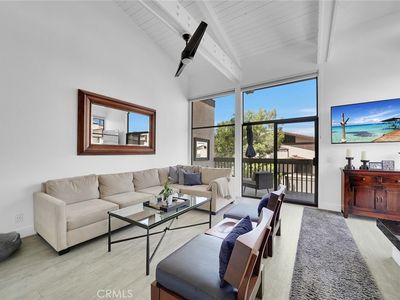 6301 Marina Pacifica Dr S, Long Beach, CA, 90803