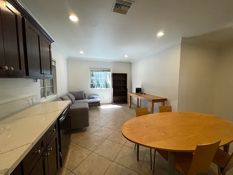 3435 S Catalina St #3 — Photo 15