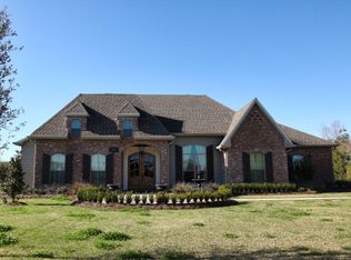 105 Thetford Dr, Houma, LA 70360